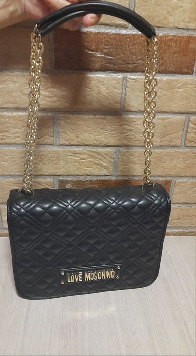 Vând poşetă Moschino