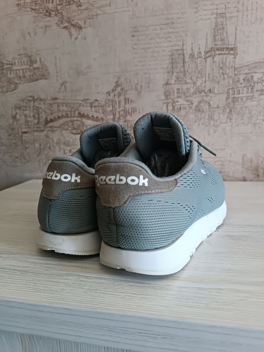 Оригинальные кроссы Reebok