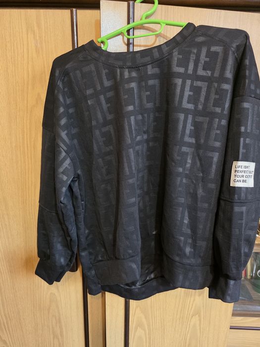 Нов екип ,универсален размер