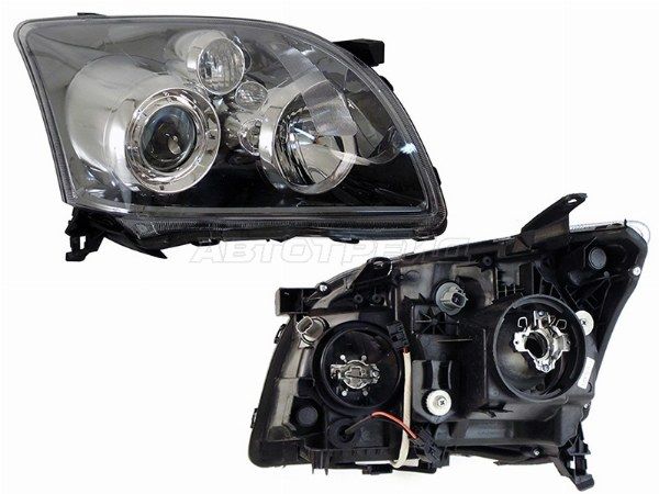 Фара Toyota Avensis