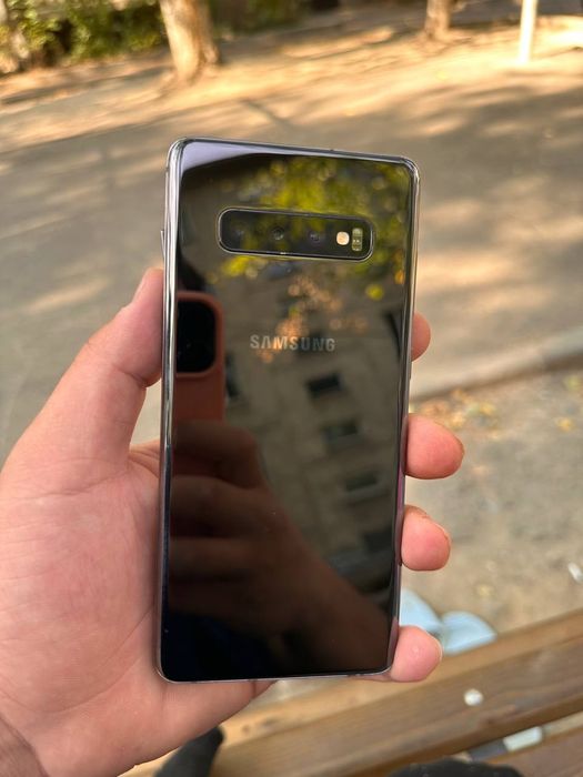 S10+ samsung  сост норм