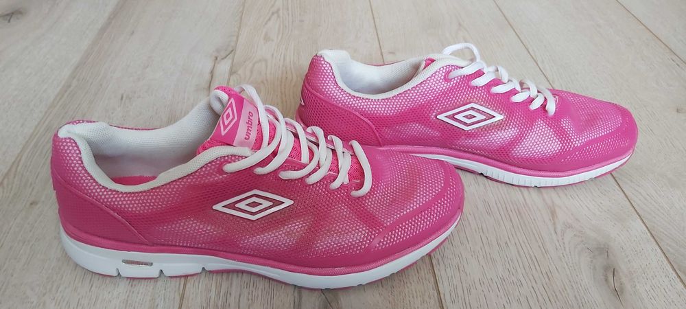 NIKE AIR MAX,UMBRO,Н&М Дамски обувки-номер 37,38,39,40