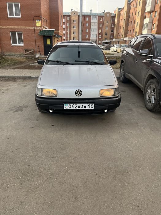 Продам пассат б3 1.8 моно