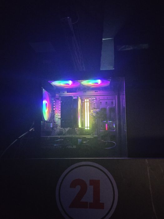 Продам комаьютерный клуб