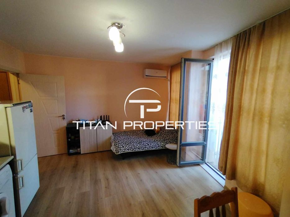 Дава се под наем Едностаен апартамент в Варна, Колхозен пазар - 30 кв.м за 250 € - Снимка #1