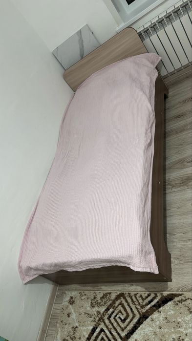 Продам кровать .