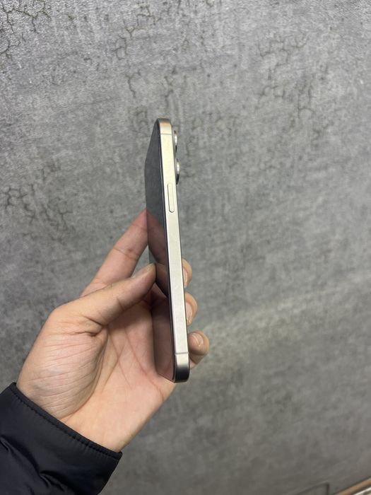 iPhone 15pro max idalniy holatda 84% yomks 256ГБ