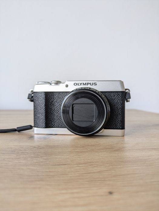 Olympus Stylus SH-2 24x ZOOM УНИКАЛНИ СНИМКИ Дигитален Фотоапарат КАТО НОВ
