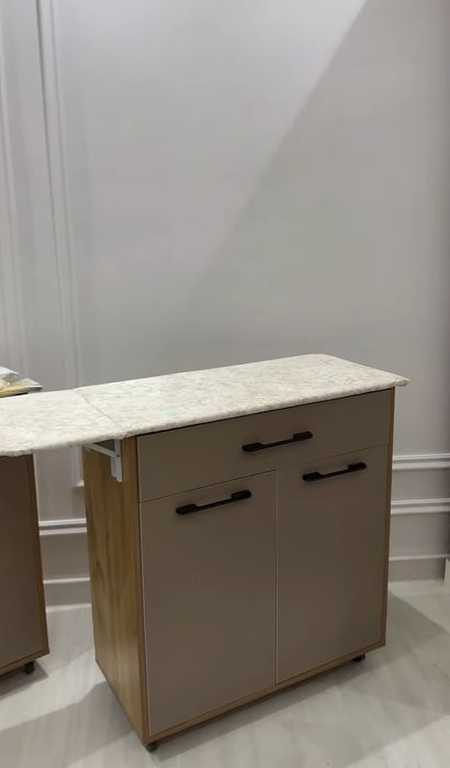 Гладильные доски и шкаф. Gladilnaya doska