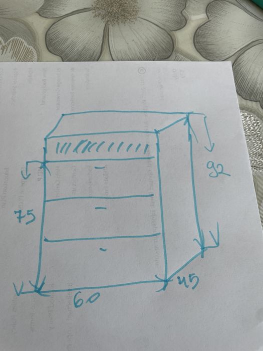 Дървен скрин за повиване на бебе от дърво чам.