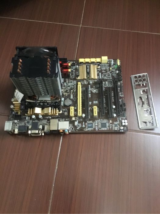 Placa de baza cu i7 4790 si 24 gb ram
