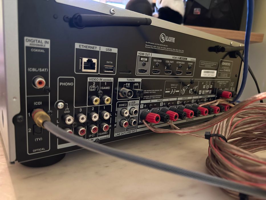 Продавам Onkyo TX-NR575E и колони Koda