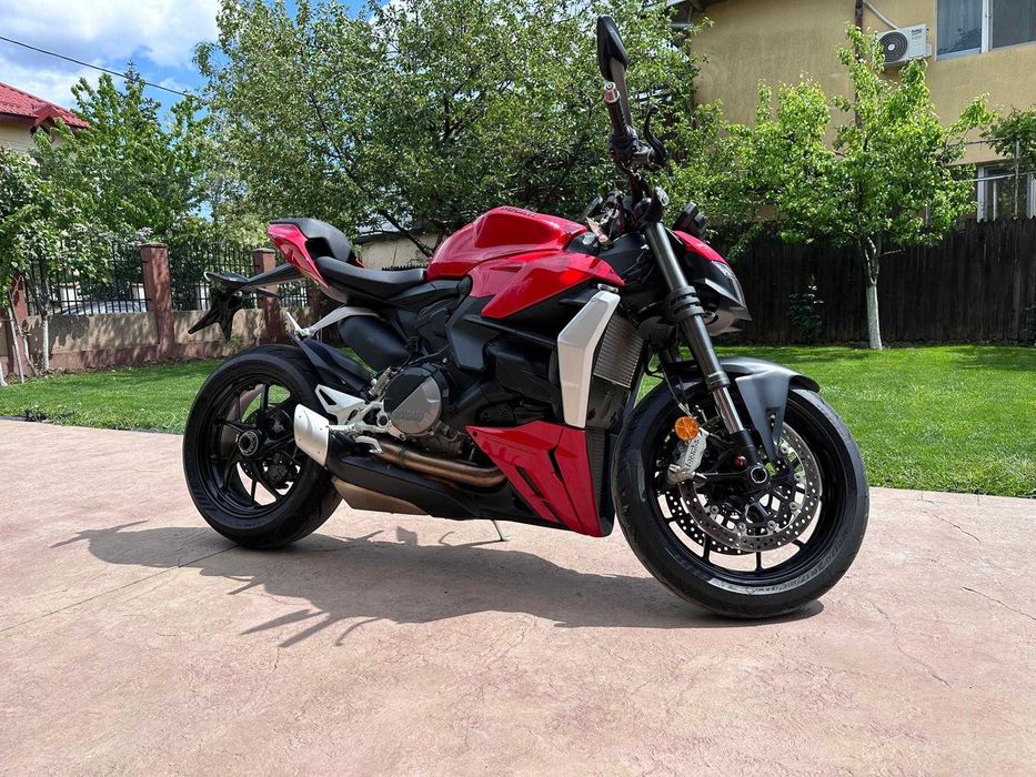 Ducati Streetfighter V2 Rosu - 2023 - 6770 km