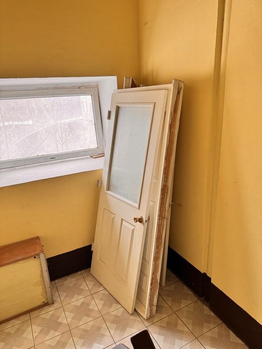 Продам двери межкомнатные