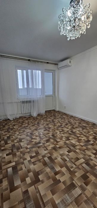 Продам 2-х комнатную квартиру .