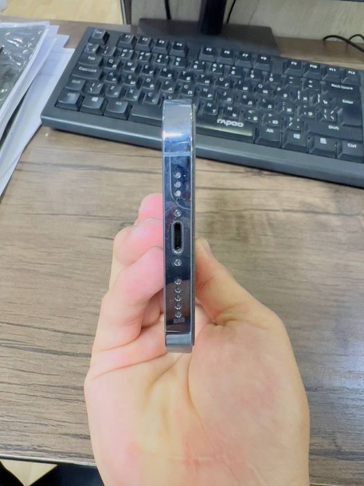 Iphone 13 pro sotiladi srochna