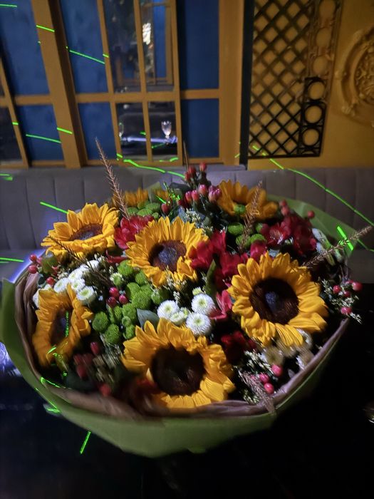 Букет цветов яркий