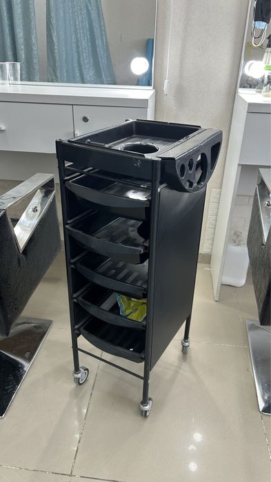 Помощник для салон кросоты сатылады жагдайлары жаксы