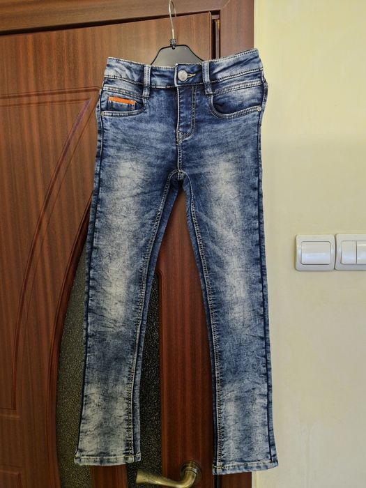 Vând blugi termo copii marimea 146
