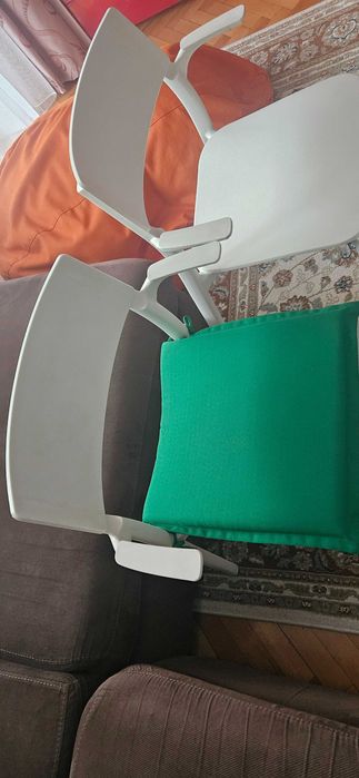 Vand scaune bucatarie