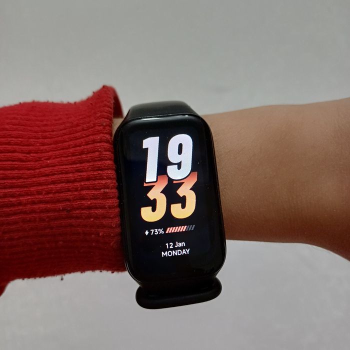 Srochno Xiaomi Smart Band 8 Active Global versiya - holati ideal