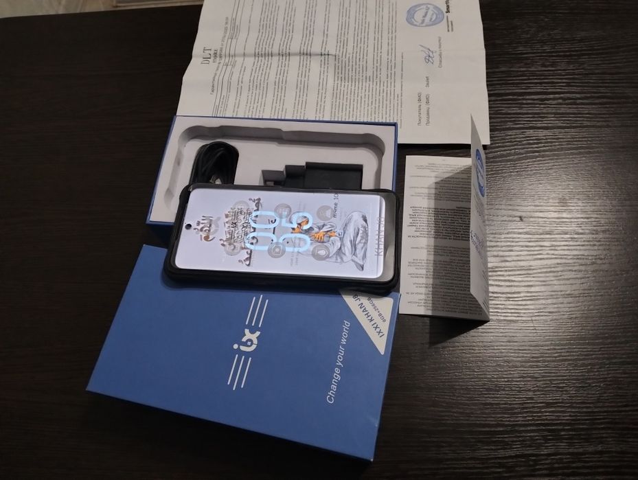 Телефон IXXI KHAN J8