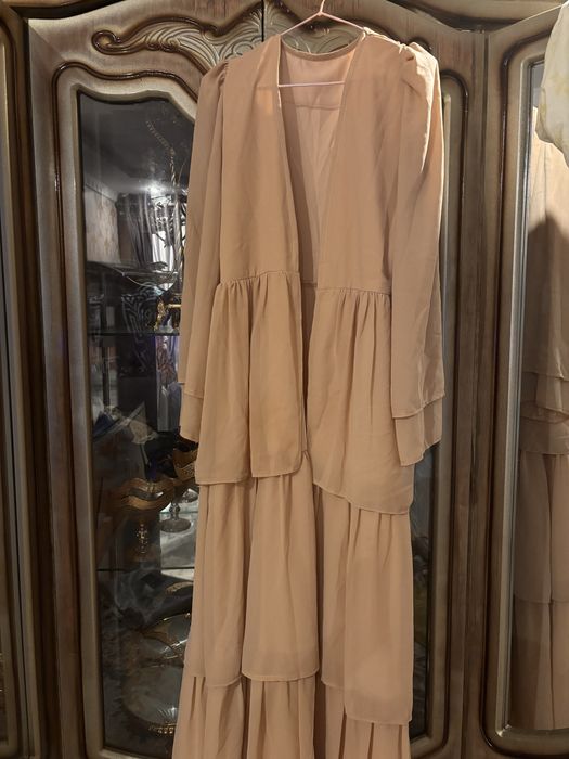 Abaya sotiladi  birinchi tel qilganga arzon bervoraman