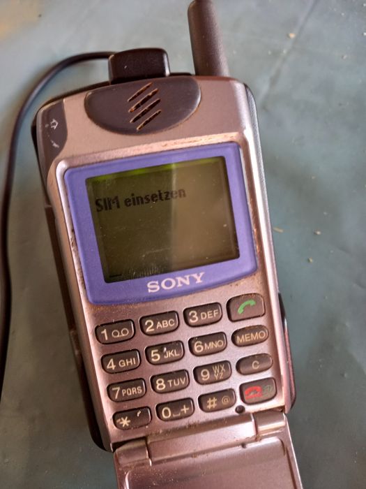 Vând Telefon Sony pt Colecționari sau Pasionați/ Piese