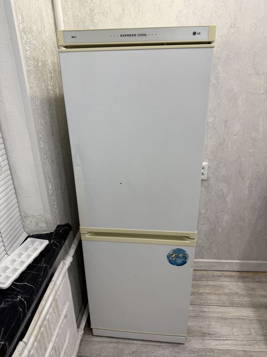 Холодильник LG б/у