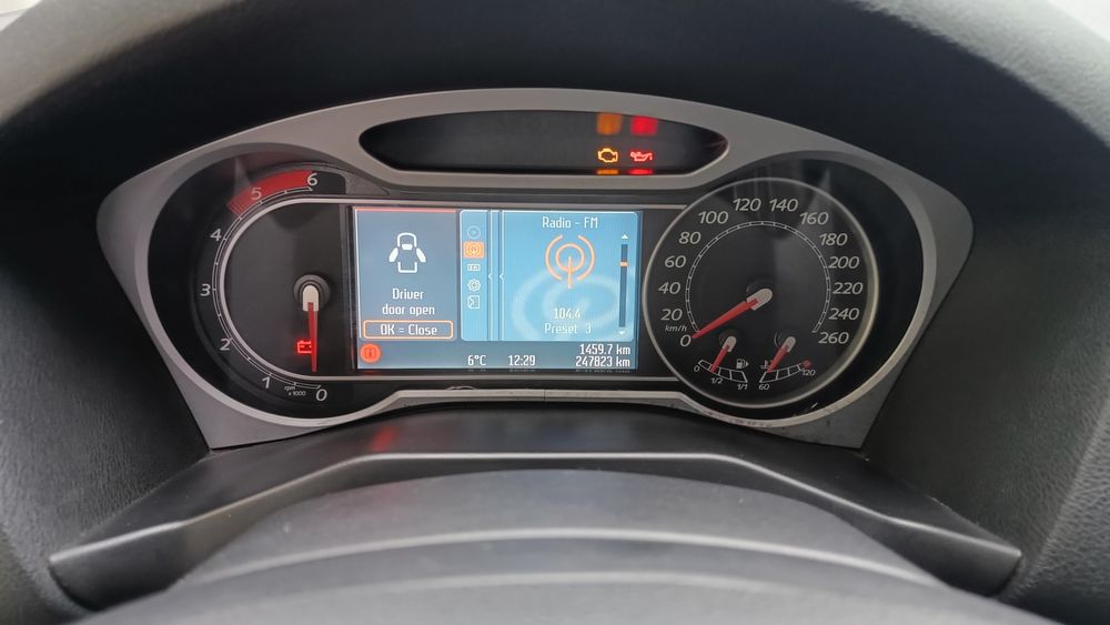 Vând Ford Mondeo mk4