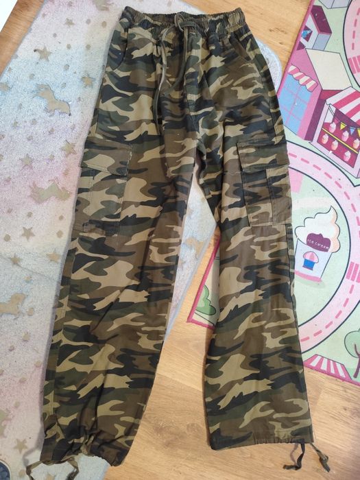 Дамски камуфлажен панталон