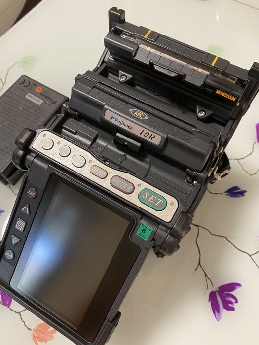 Aparat sudura fibra optica