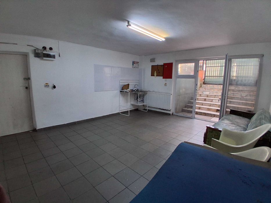 Proprietar închiriez spațiu comercial zona Lipovei Mall 36 mp