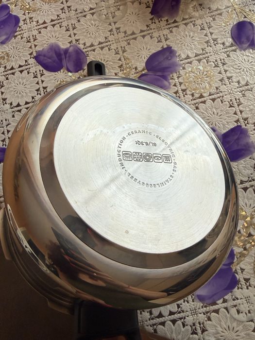 Тенджера под налягане tefal 6литра