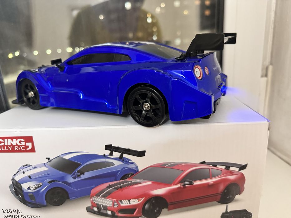 Дрифт машинка на радиоуправлении