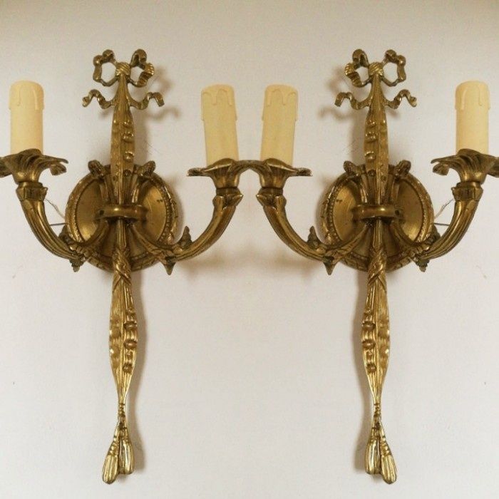 Eleganta pereche de aplice din bronz masiv in stilul Empire stare exce