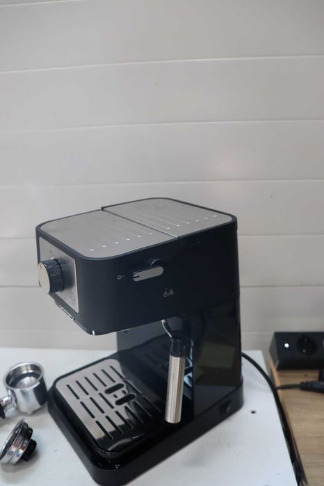 Еспресо машина DE’LONGHI Stilosa EC 260.BK, 15 bar, 1100 W, 1 л, Черен