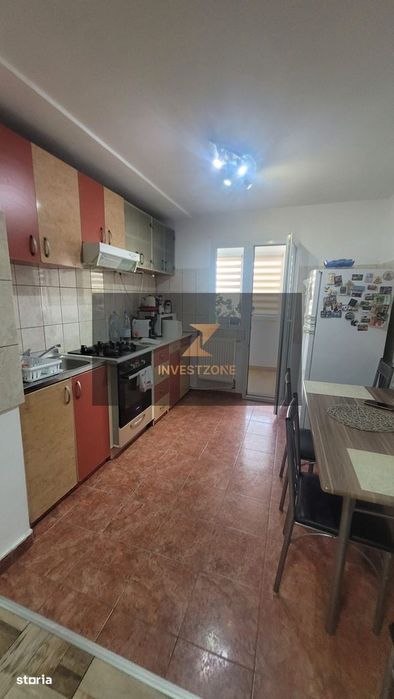 3 camere Transilvaniei bloc cu lift