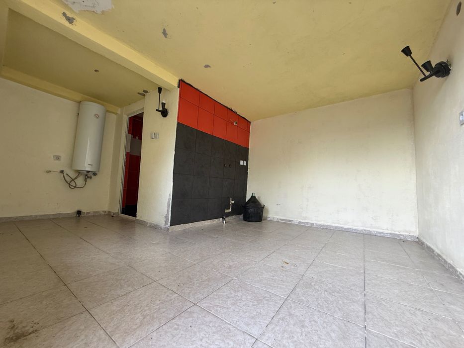 Продава се Къща в с. Хлевене, Област Ловеч - 38 кв.м за 400 €/кв.м - Снимка #2