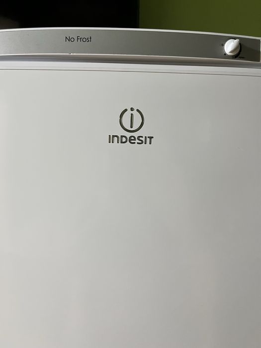 Продам морозильник