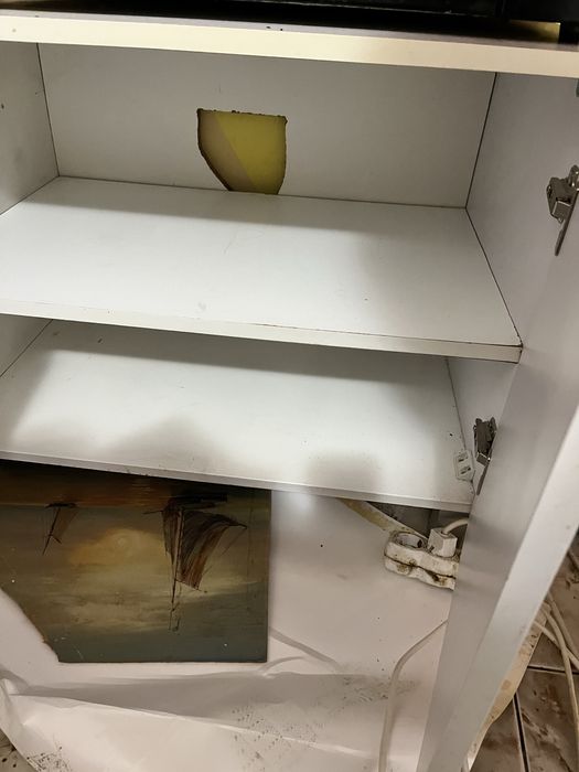 Два броя шкафове