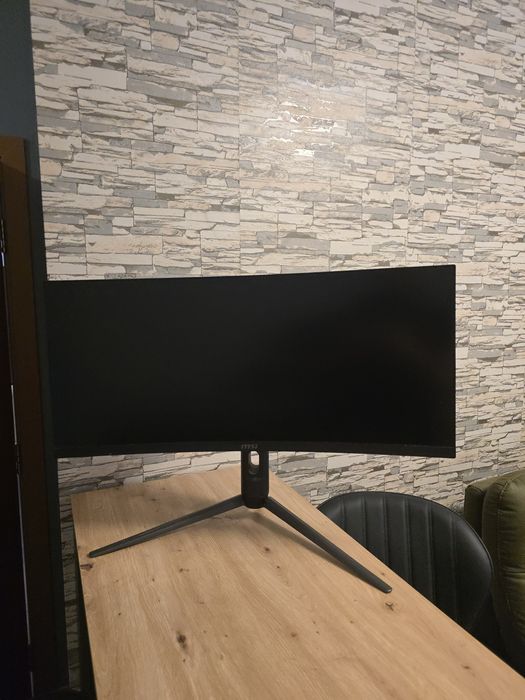 Геймърски извит монитор MSI MAG301CR2