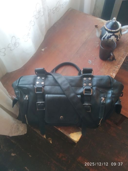 Продается сумка мужская кож