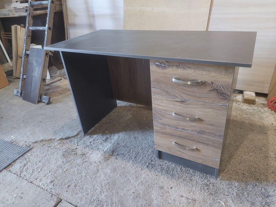 Мы находимся в Майкудуке. Банкетка в стиле "loft"