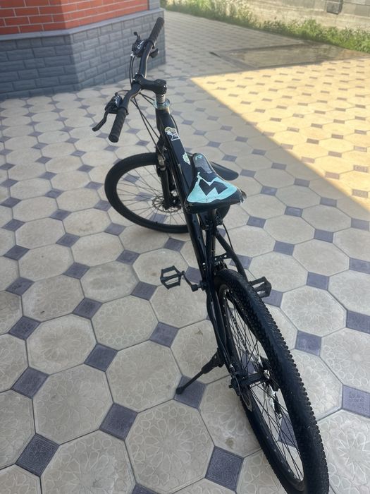 Черный велосипед