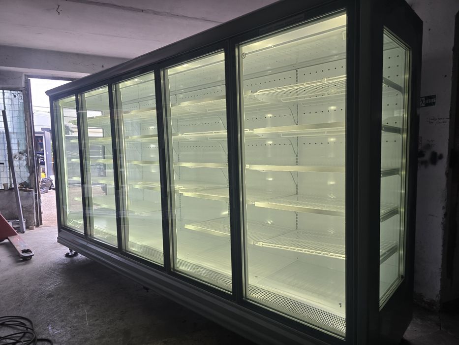Vitrna frigorifica CONGELARE / REFRIGERARE