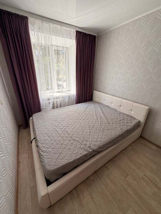 Продам двуспальную кровать