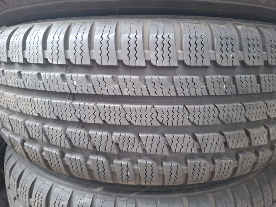 Set 4 anvelope iarna kumho 205 65 16