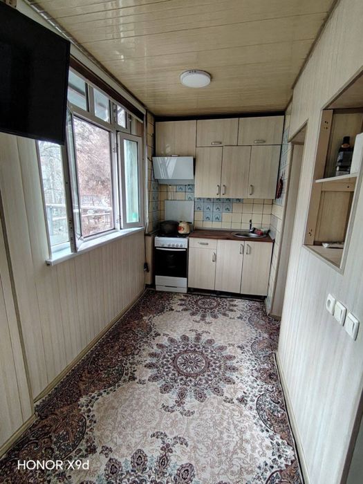 3в4,комнатная, Чил 9, Кирпич, Балкон 2х6, продаётся квартира   ~