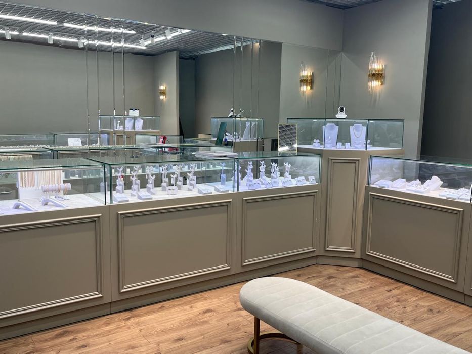 Витрины стеклянные